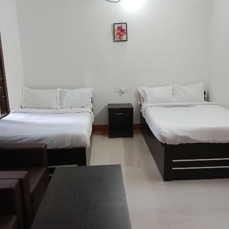 Niroda Guest House Guwahati Eksteriør bilde