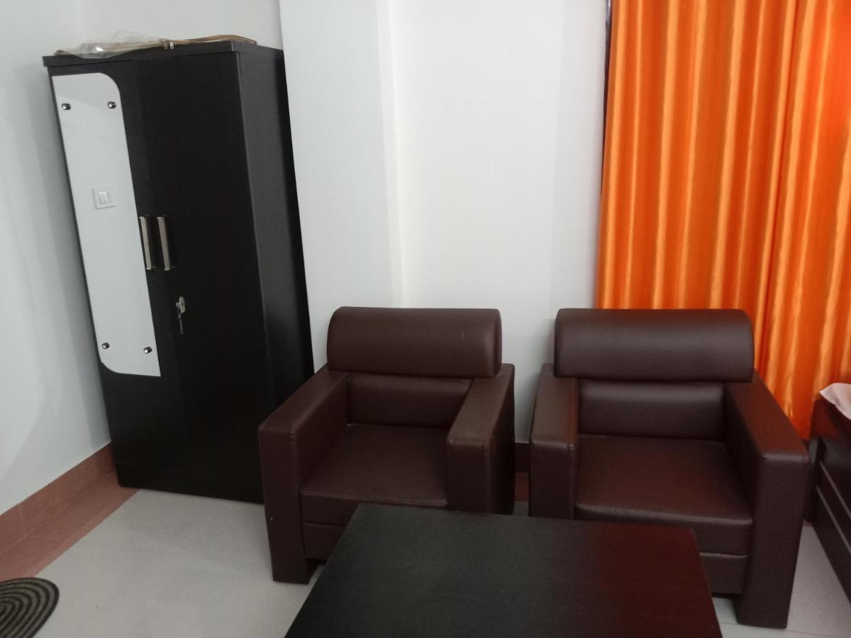 Niroda Guest House Guwahati Eksteriør bilde